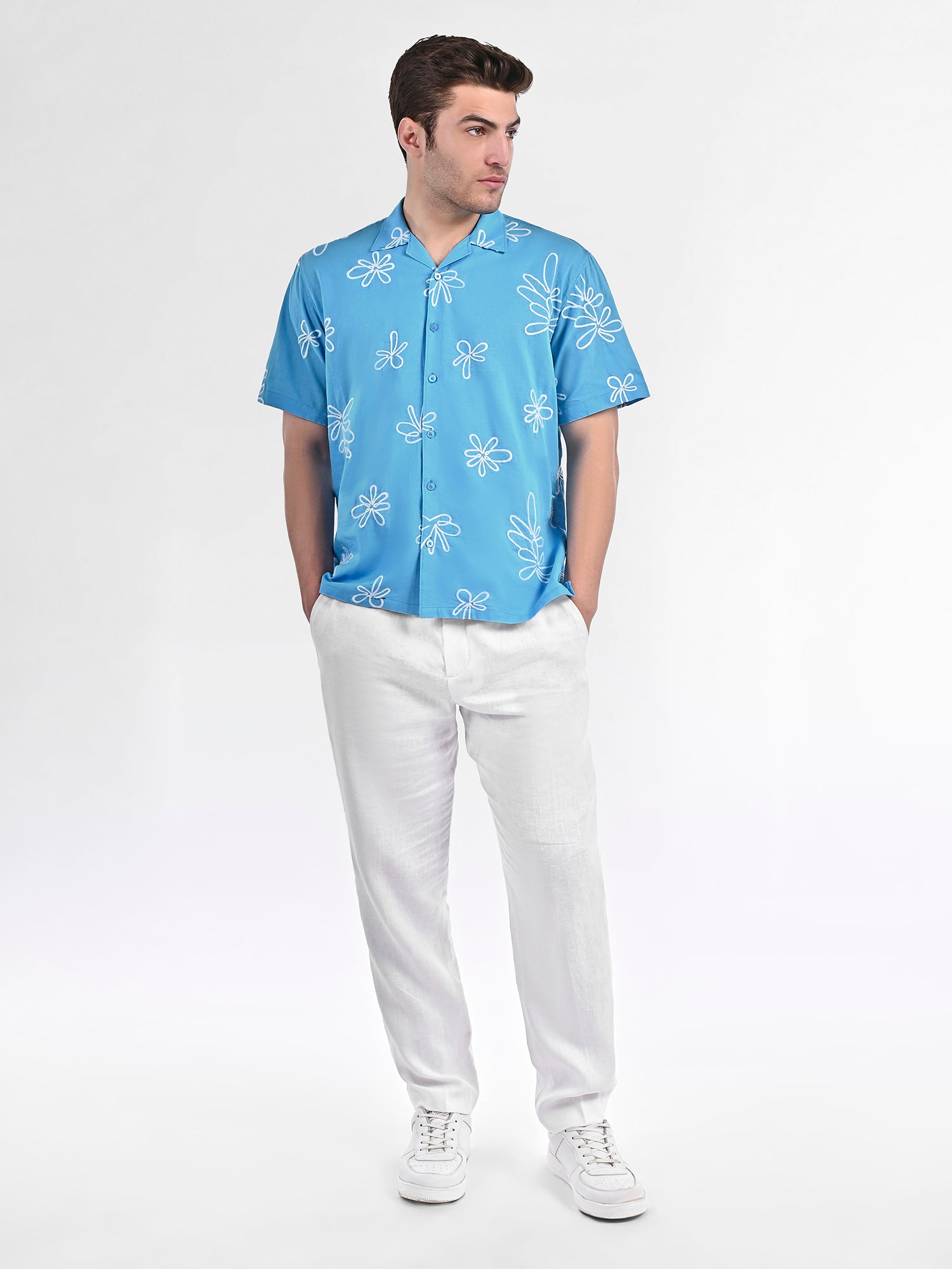 Box-Fit Floral Bloom Linen Shirt in Ocean Blue