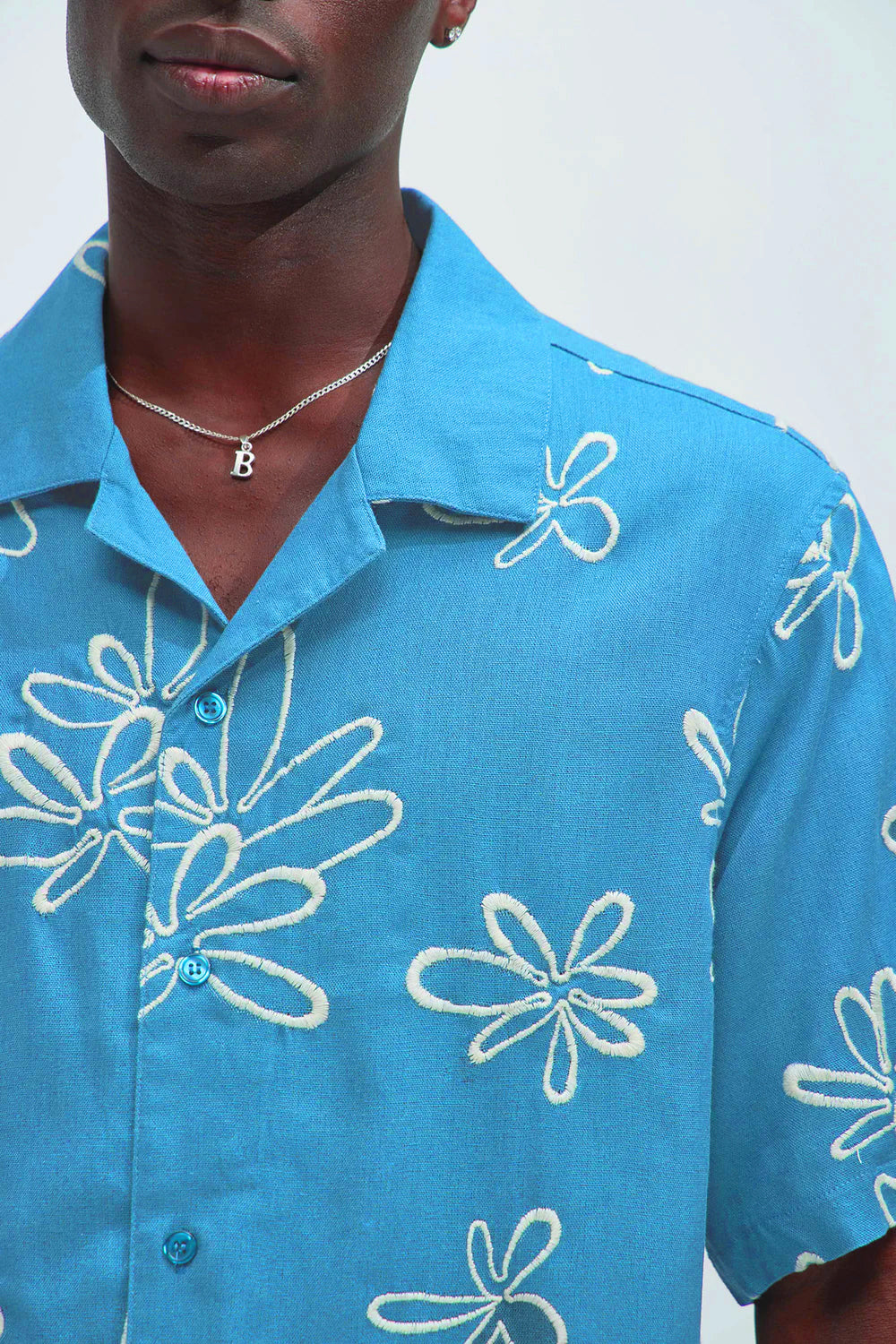 Box-Fit Floral Bloom Linen Shirt in Ocean Blue