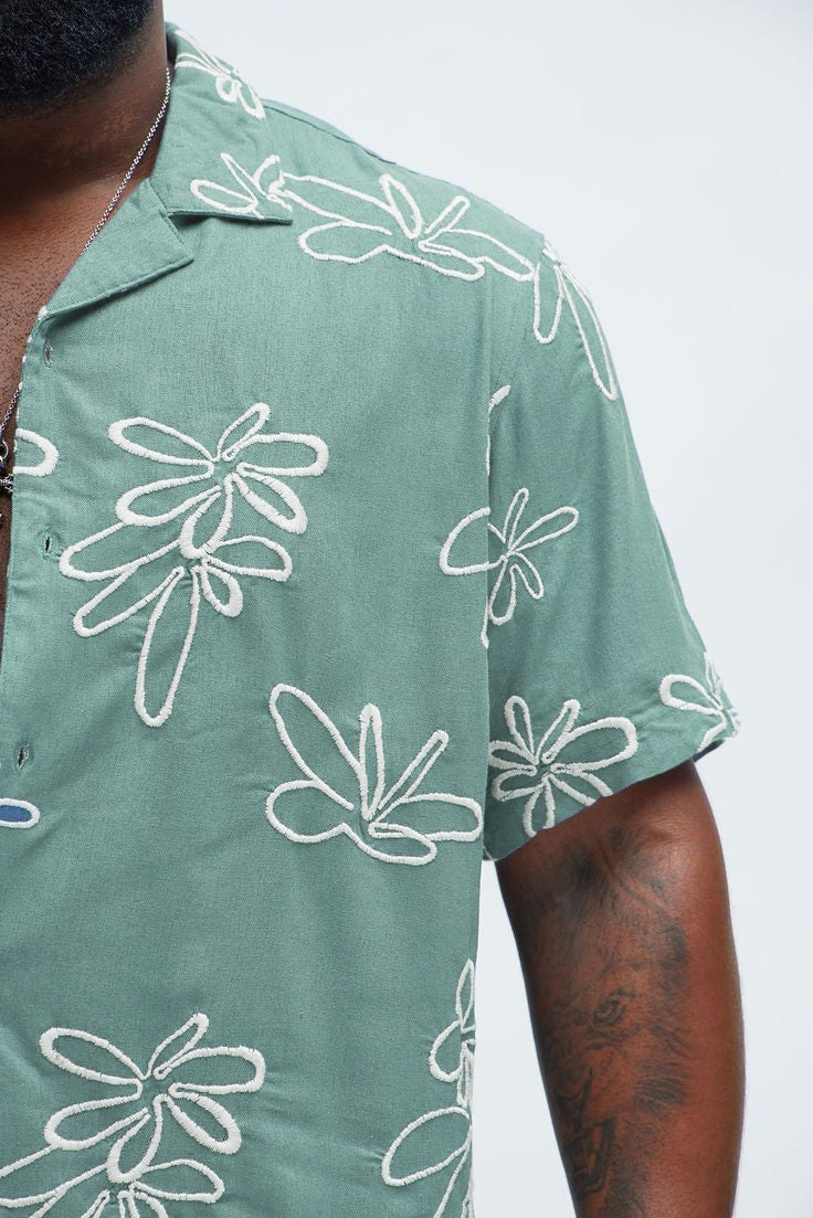 Box-Fit Floral Bloom Linen Shirt in Lust Sage
