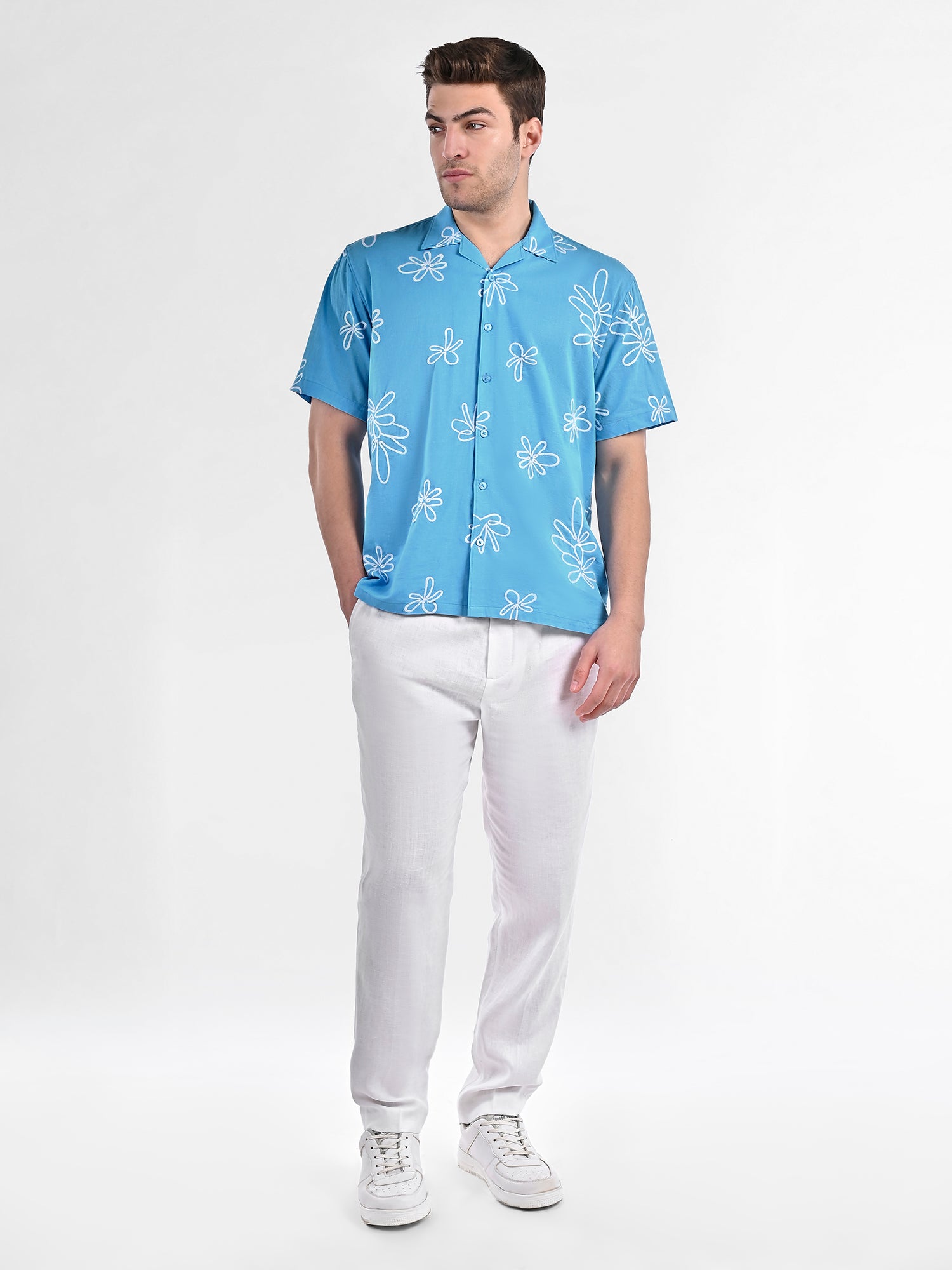 Box-Fit Floral Bloom Linen Shirt in Ocean Blue
